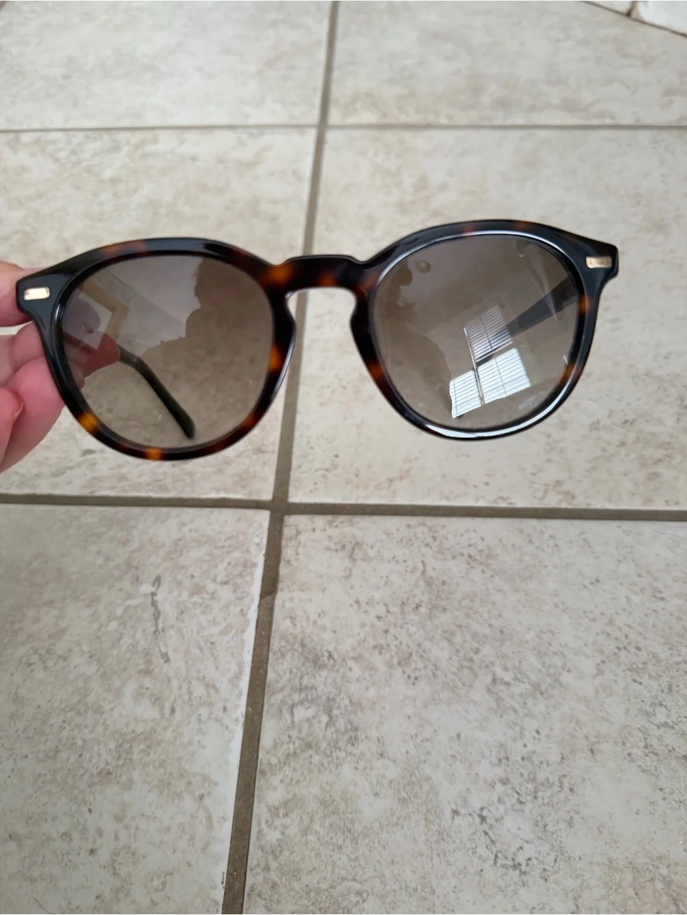 Madewell Tortoiseshell Round Sunglasses with Brown Lenses